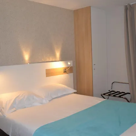 Brit Les Alizes Hotell 3*